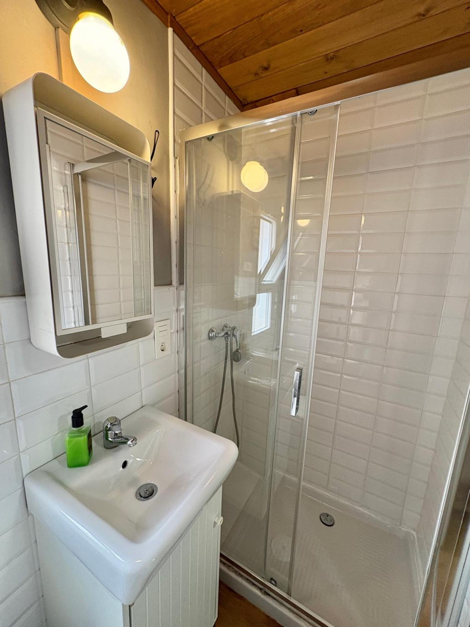 Pensión Habitación En Calle Molino Málaga