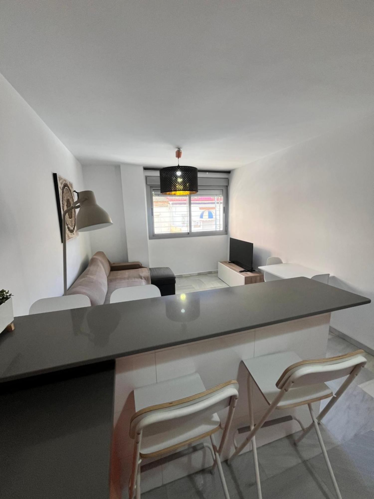Lejlighed Boutique - Carlos Haya Area With Parking *