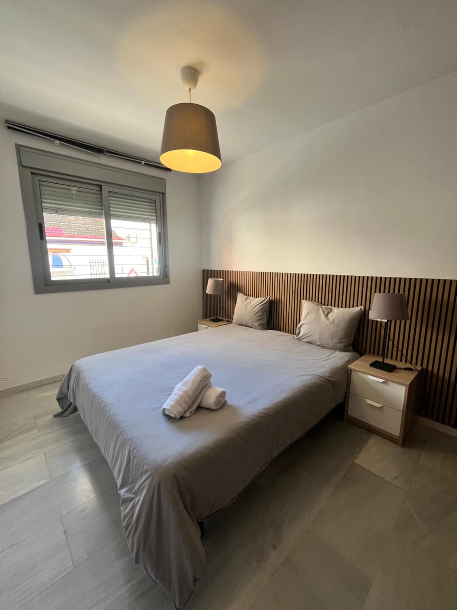 Boutique - Carlos Haya Area With Parking Lejlighed