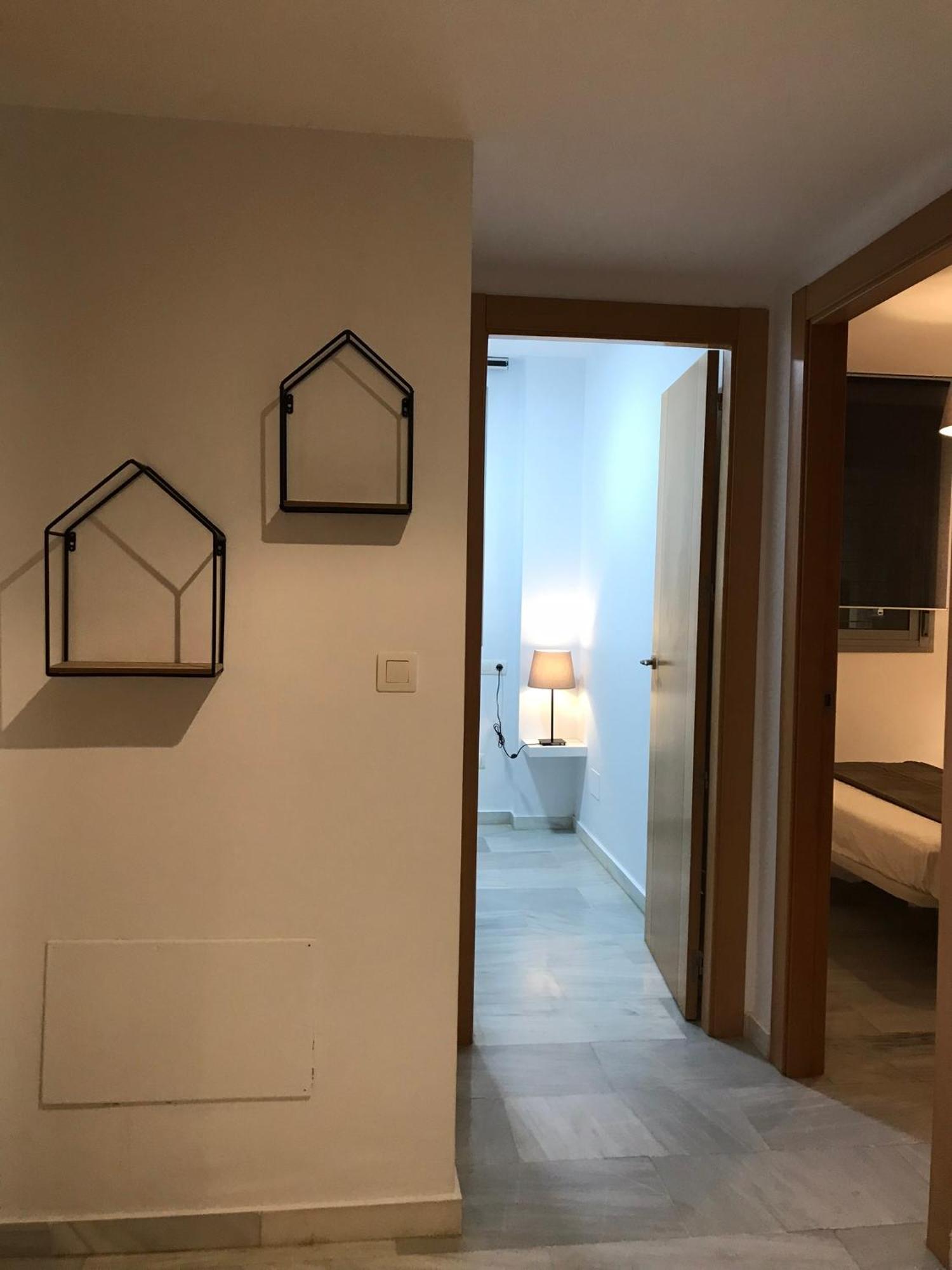 Boutique - Carlos Haya Area With Parking