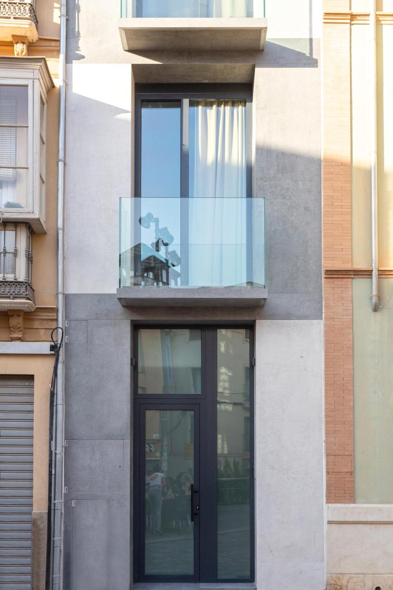 Magnificent Renovated 2bd 2bth Duplex With Backyard - Centre Apartment Malaga