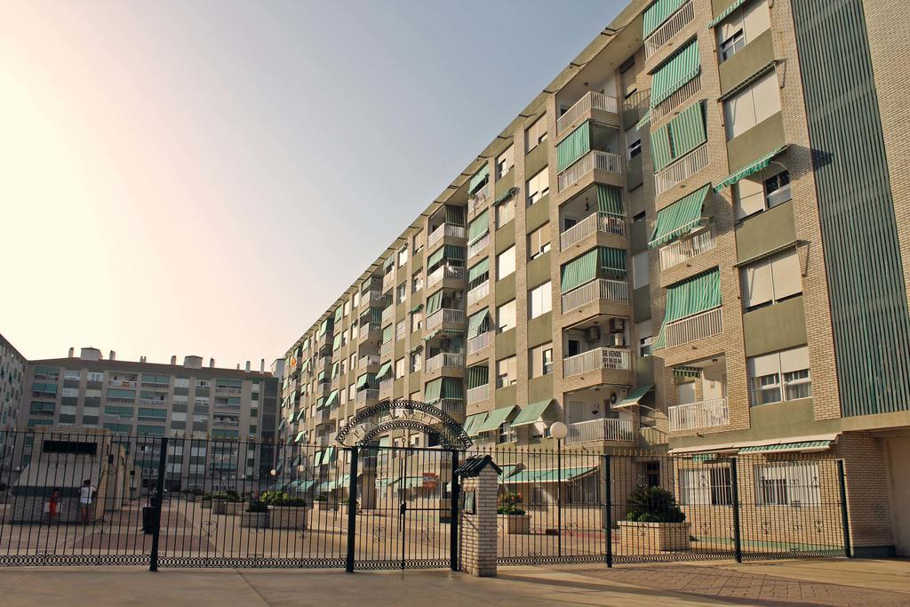 Neptuno Apartment: Sun, And Relax In Huelin *