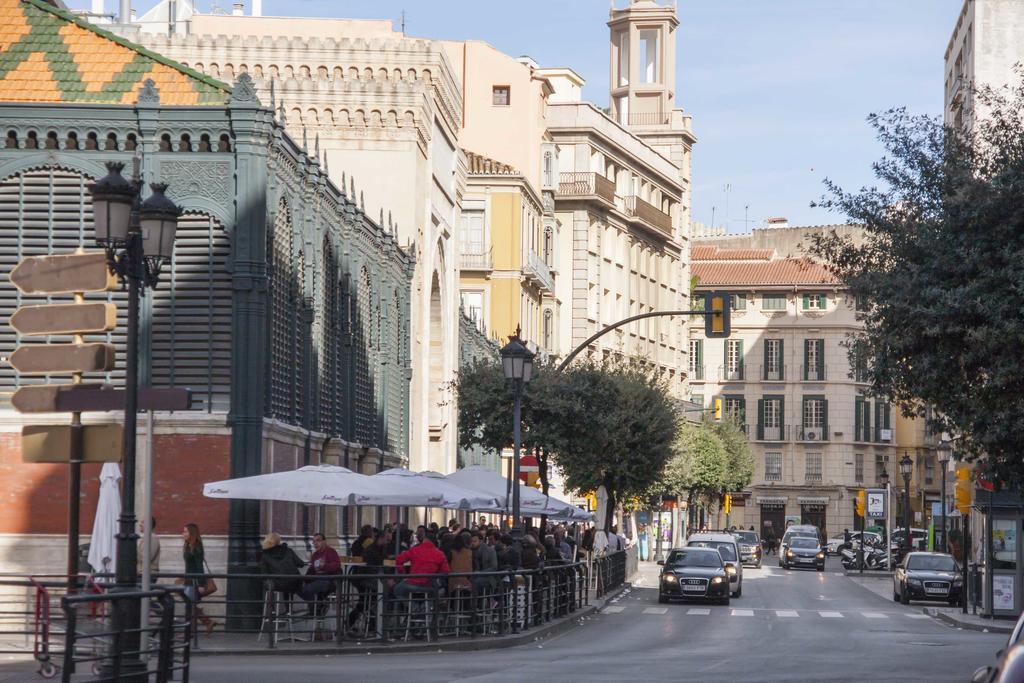 Center Flat Holidays Atarazanas Market Appartamento *
