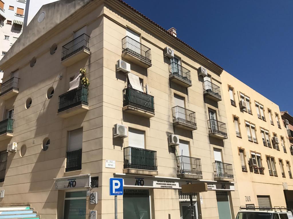 - Refino, 36 Málaga