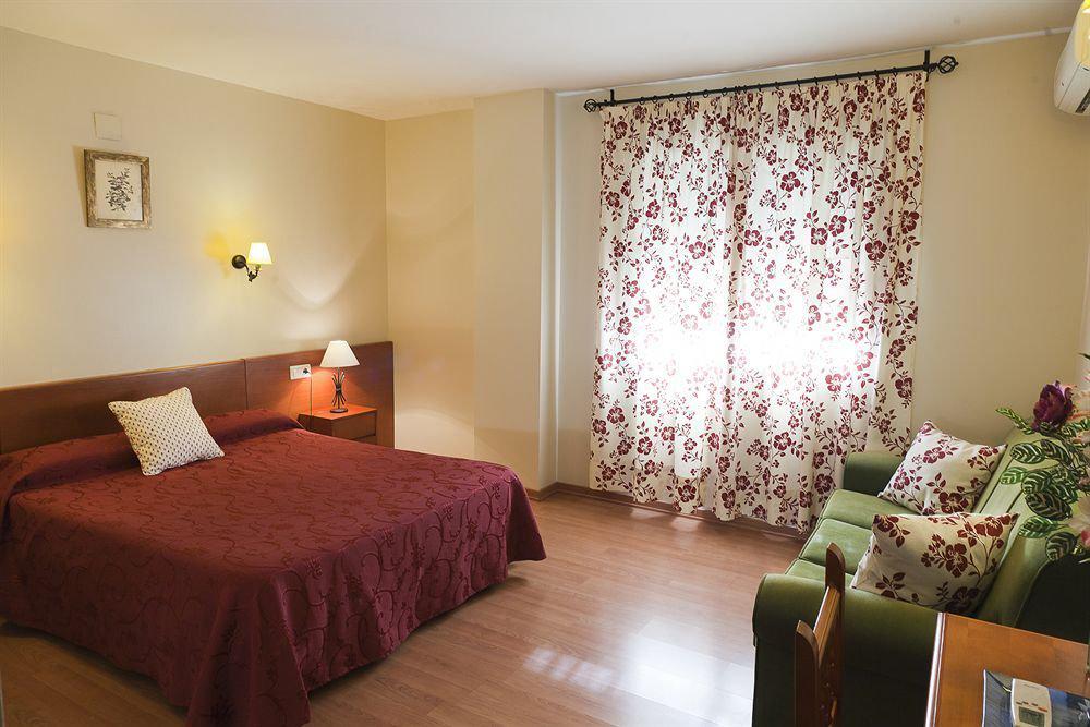 Romerito Hotell 2*