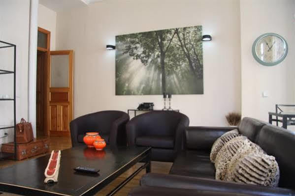 Echegaray Suites