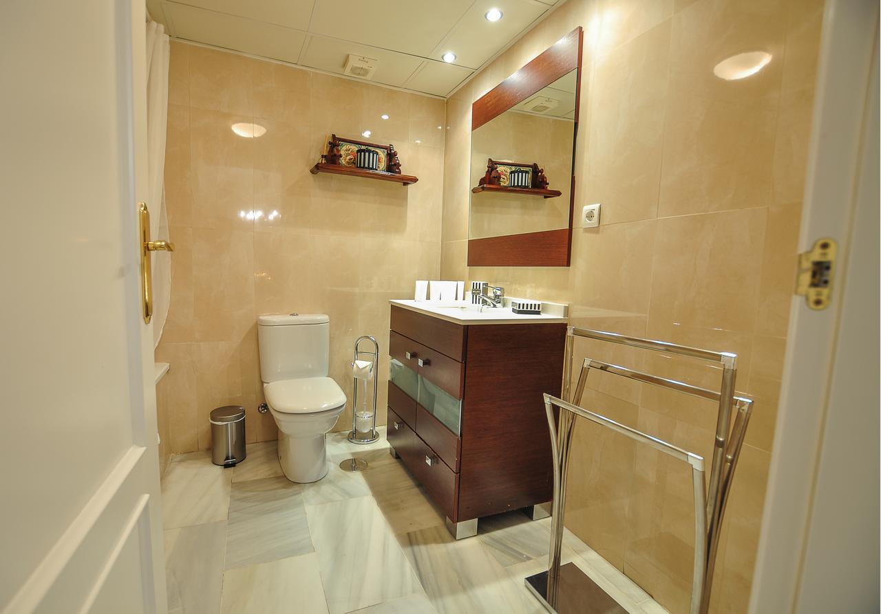Acogedor Apartamento Junto A Calle Larios By Renthas *
