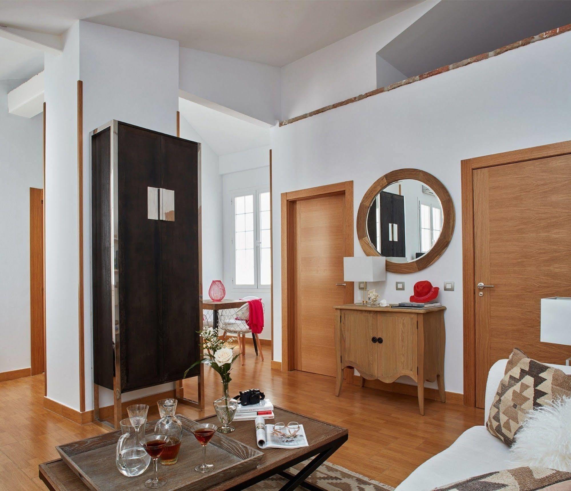 Lodgingmalaga Plaza De La Constitucion Apartment