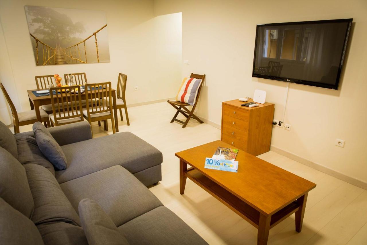 Apartment 3 Dormitorios Con Balcon Junto Calle Larios