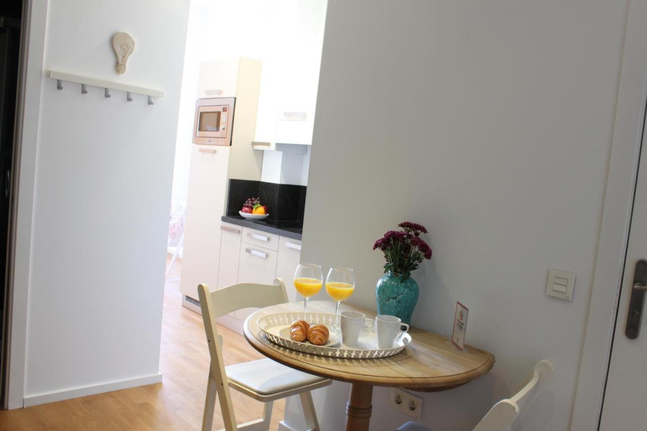Life Calderon Apartment *