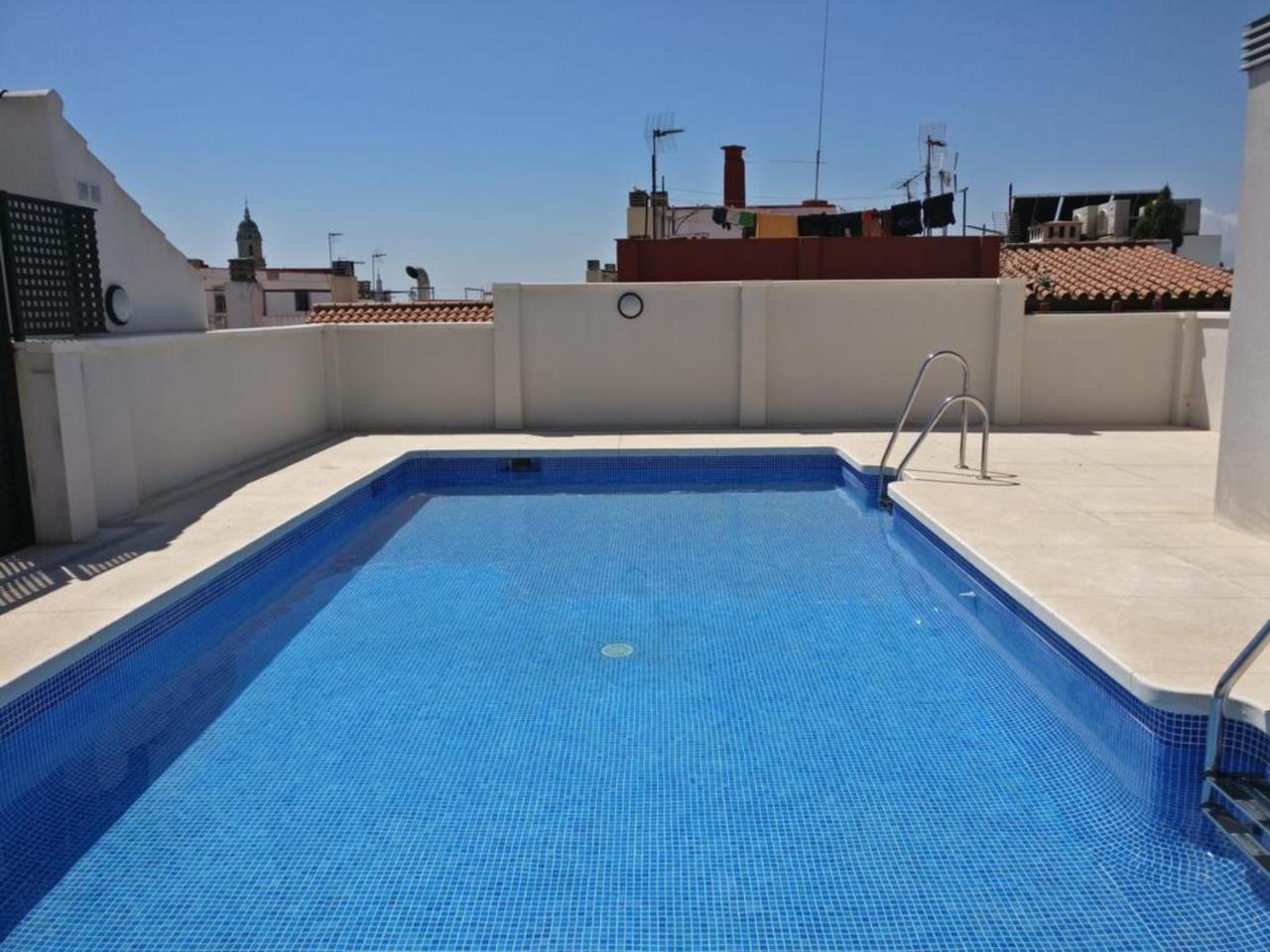 Atico terraza privada piscina centro ac nuevo 1hab Appartamento