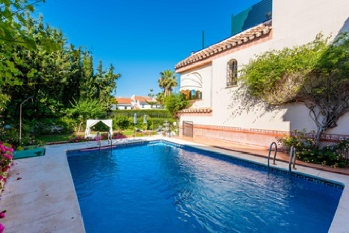 With Private Pool,near The , Bbq, Wifi Málaga