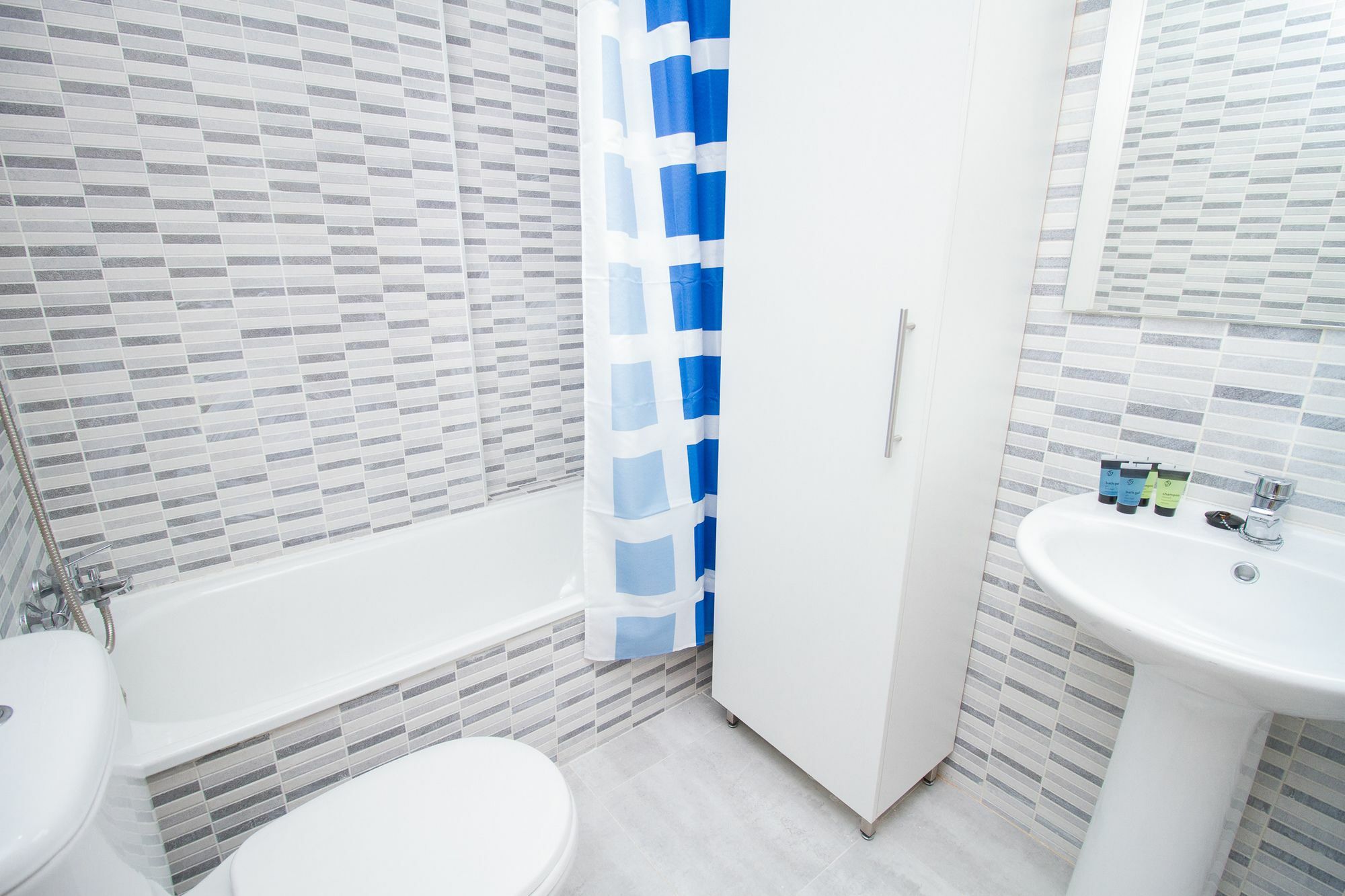 Beautiful One Bedroom Refino