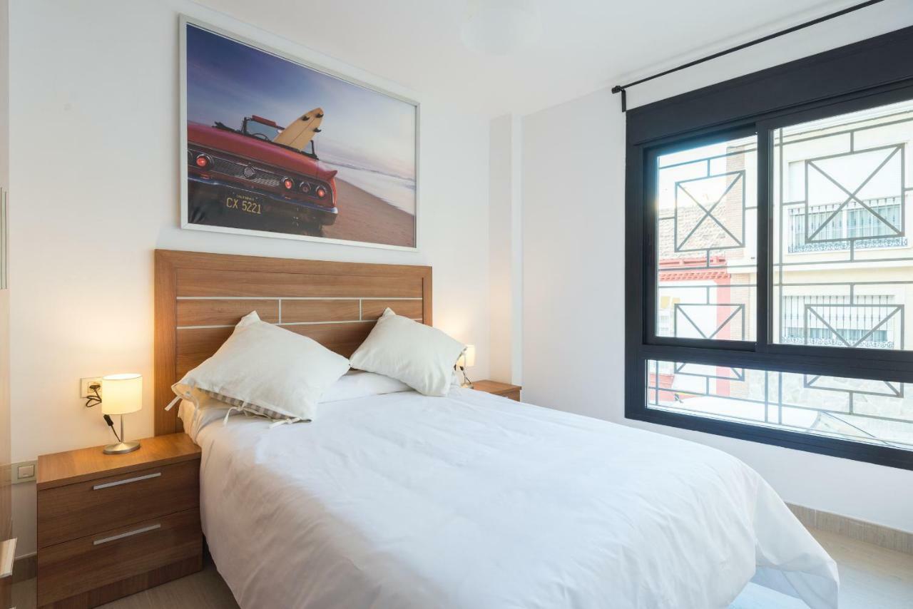 Ma1a-apt With Rooftops With Palms Close To Old Town *