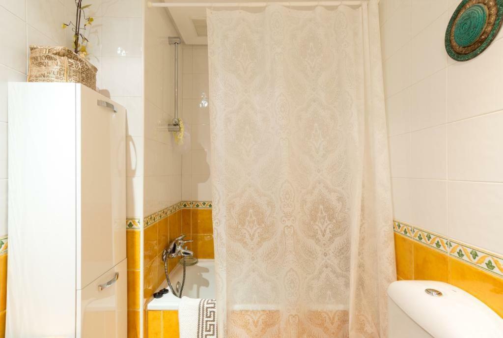 Appartement Lujo Al Lado Del Aeropuerto Parking Free *