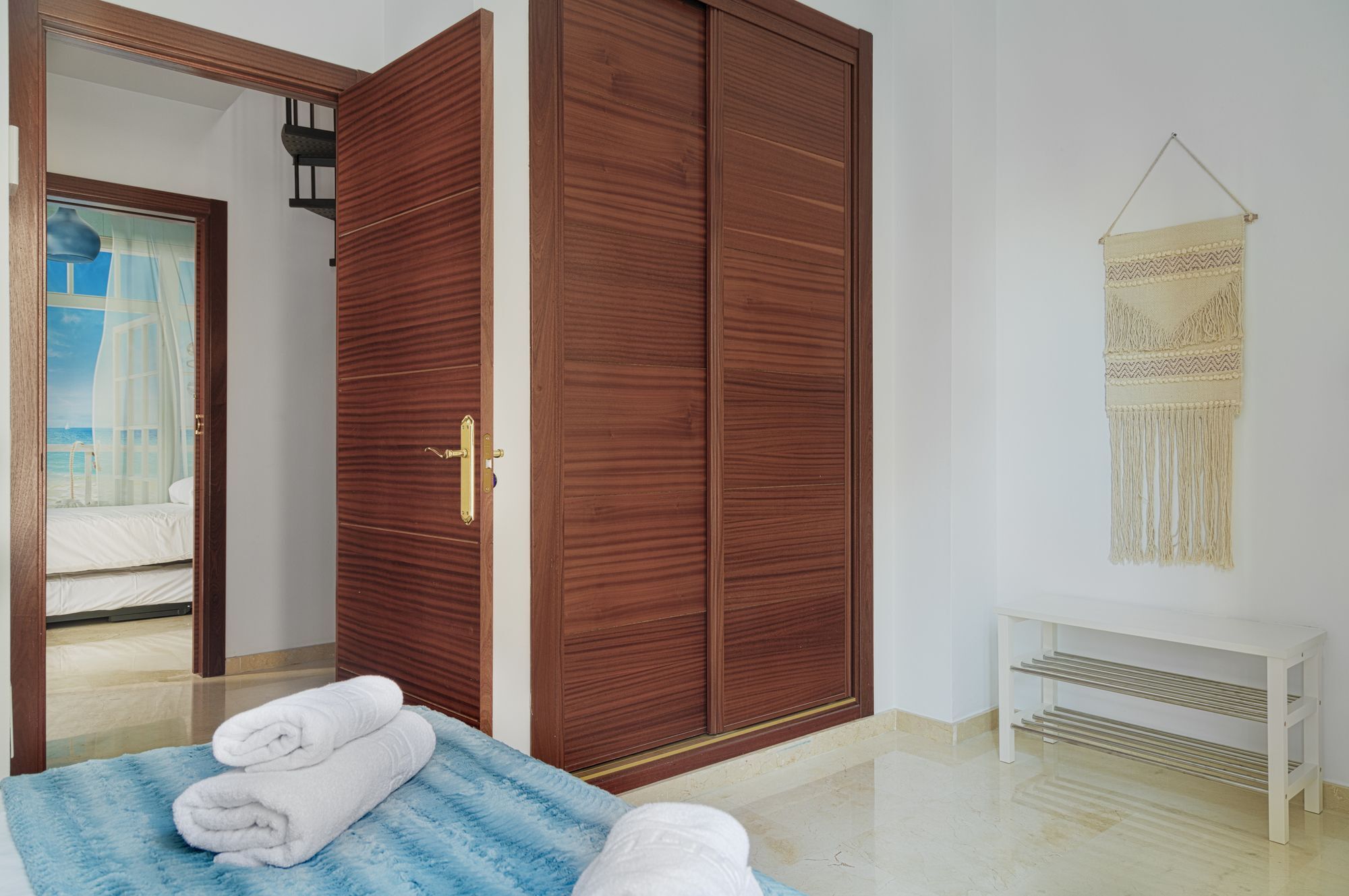 Suncity Flat Gigantes Apartment