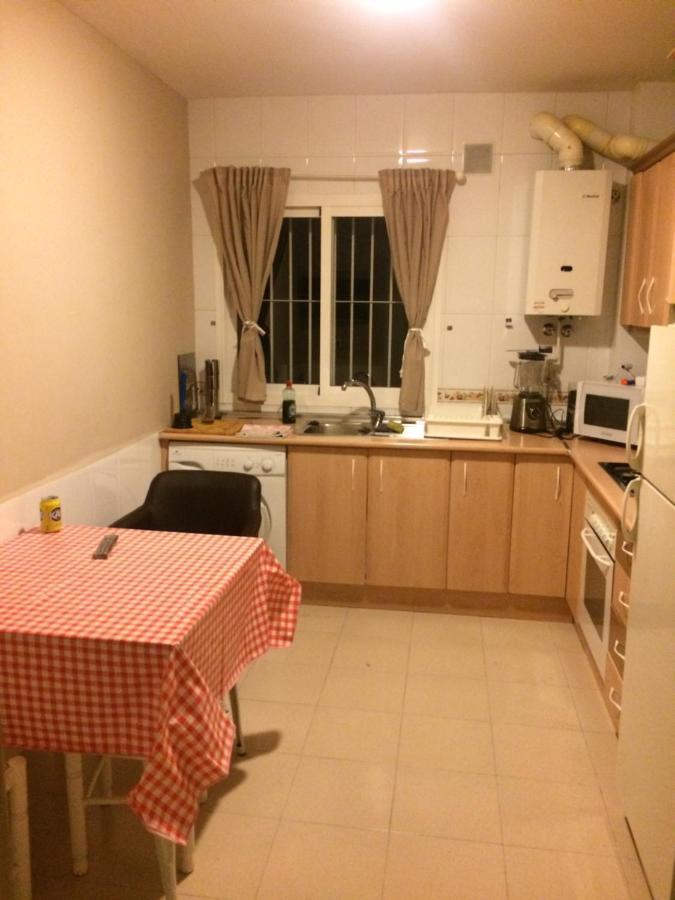 Habitacion En Apartamento Carlos Haya Hospedagem domiciliar *