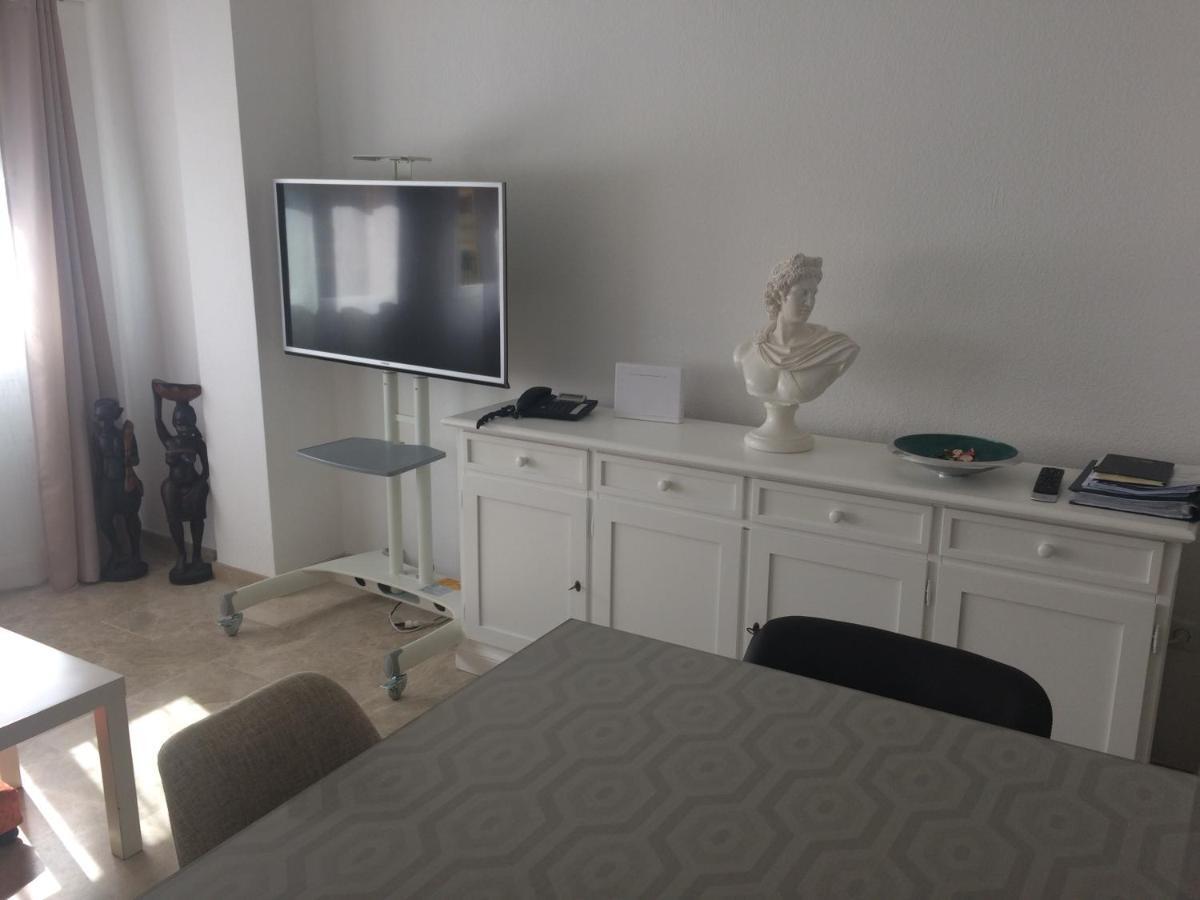 Habitacion En Apartamento Carlos Haya Hospedagem domiciliar Málaga