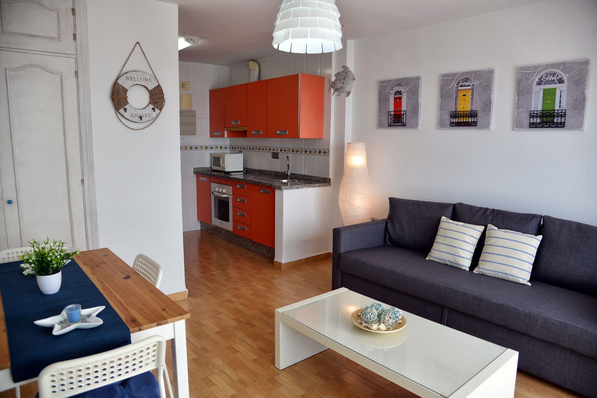 Cenacheros - Wondersisters Apartamento