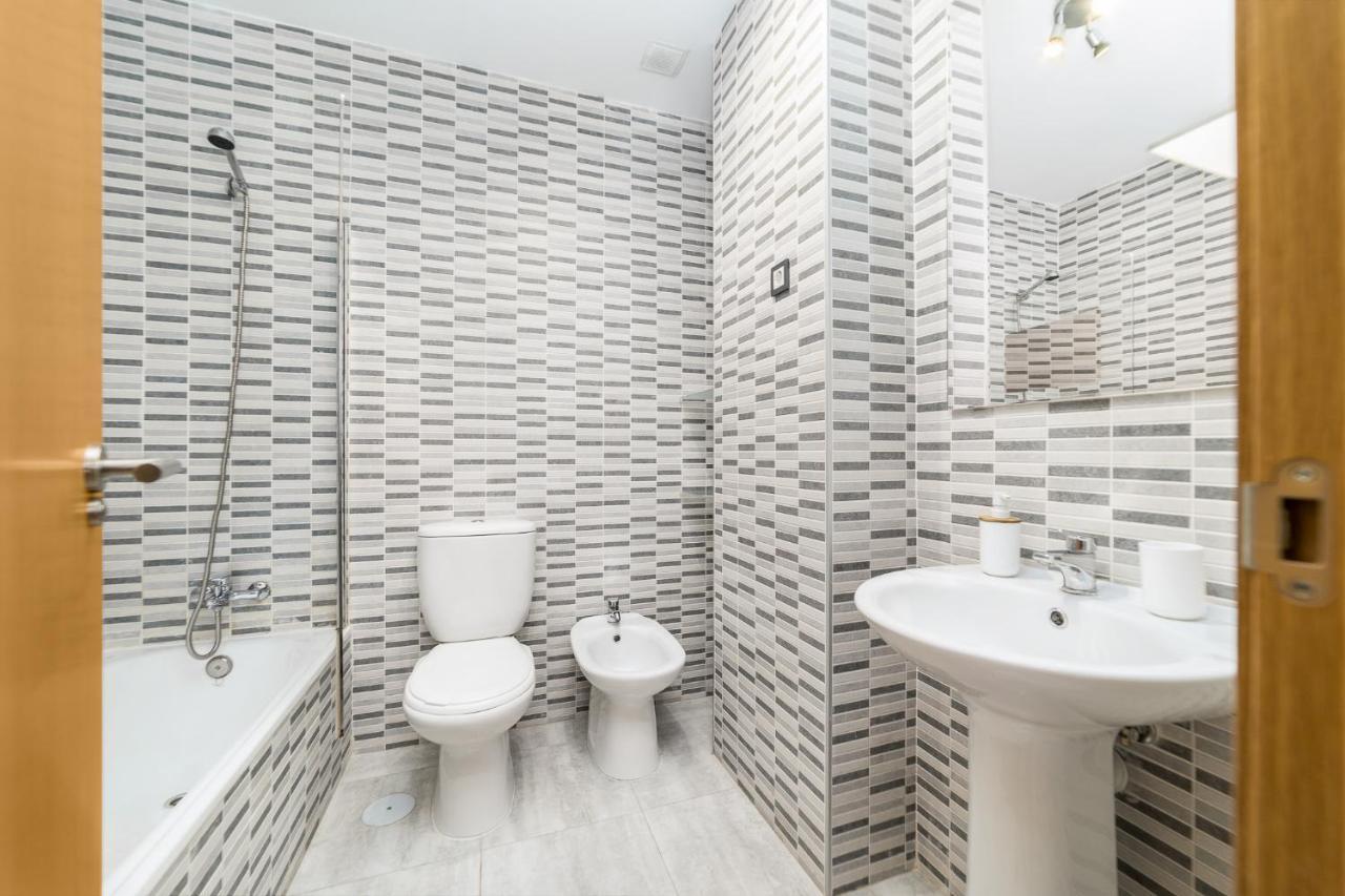Picasso With Swimming Pool And Parking In The Center! Appartement Málaga