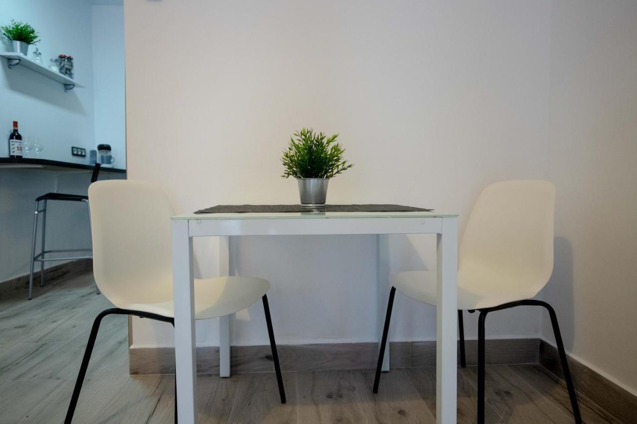 Picasso With Swimming Pool And Parking In The Center! Appartement