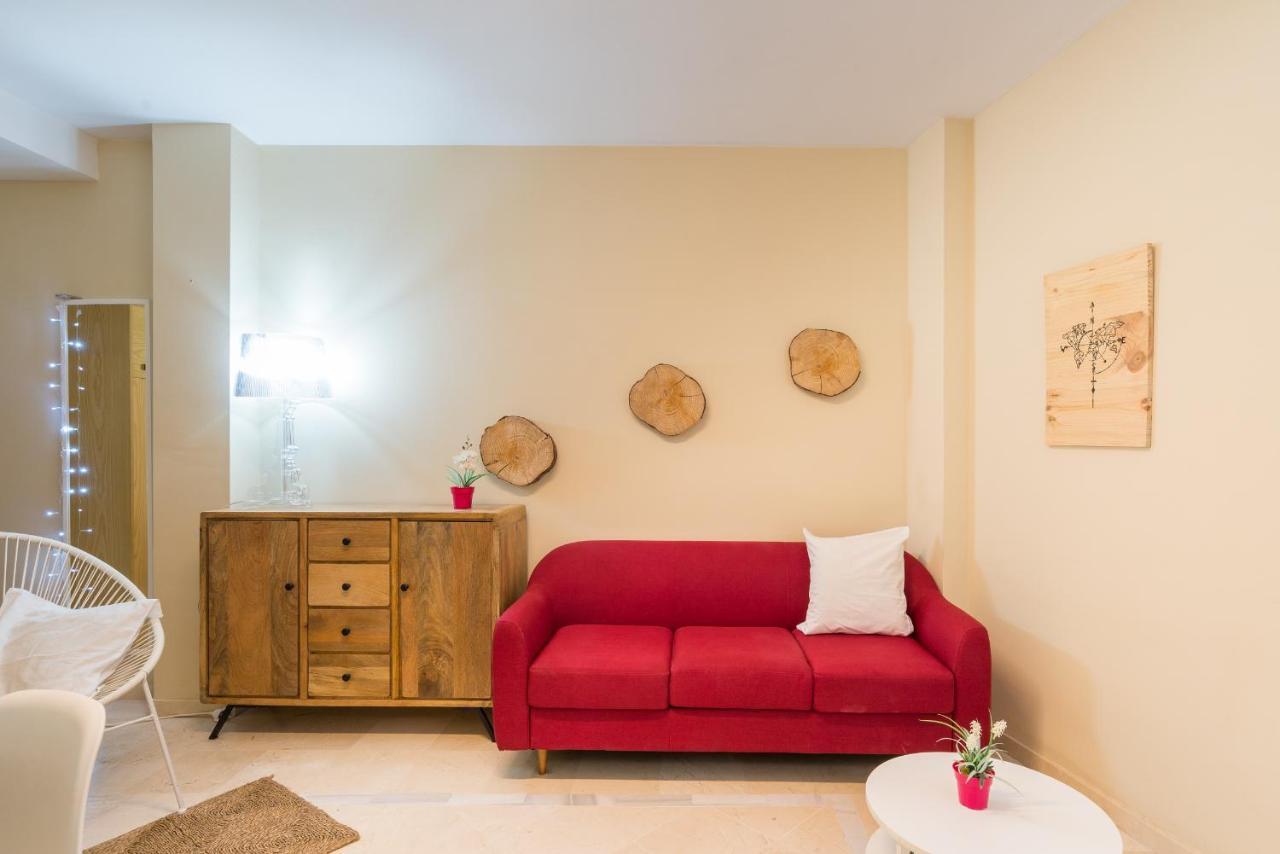 Gr0-quiet Apartment, Private Backyard, Walk To Old Town Lägenhet