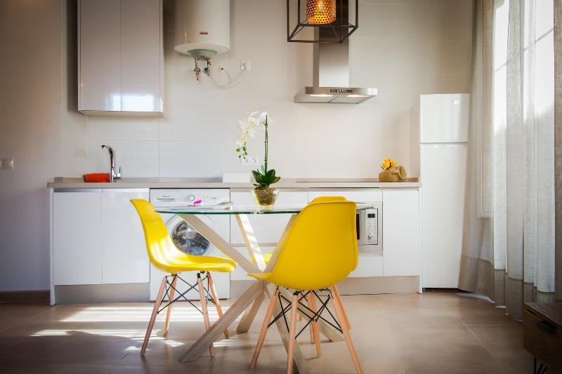Appartement Holidays 2 Comfort Center