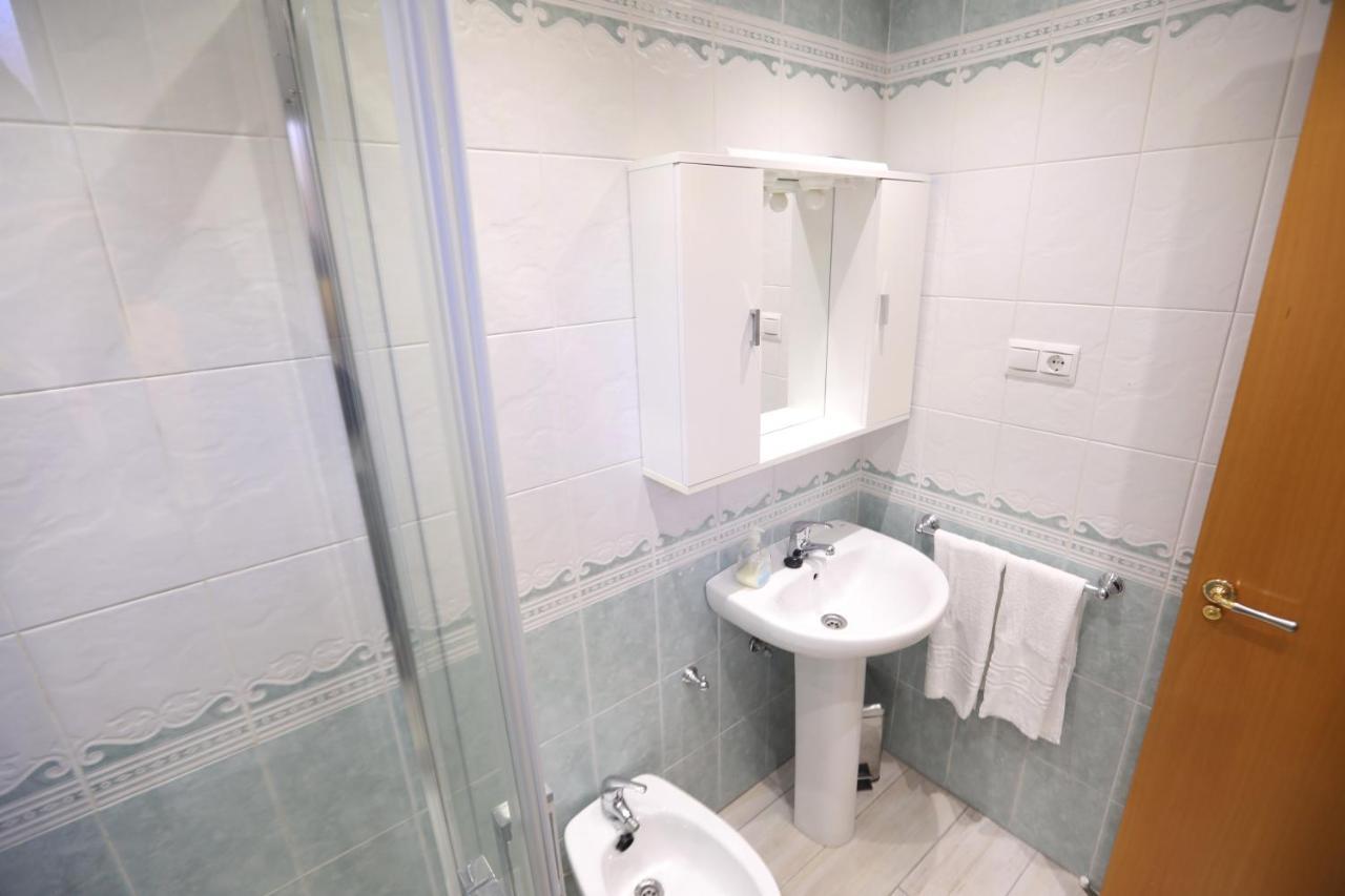 Montes De Oca Apartment *